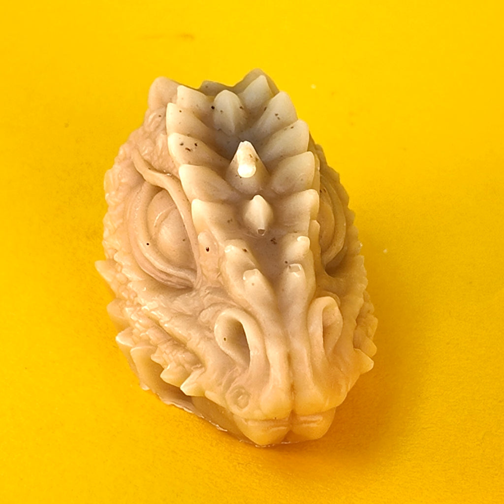 Dragon’s Head Candle