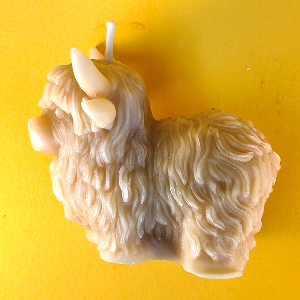 Highland Cow Candle